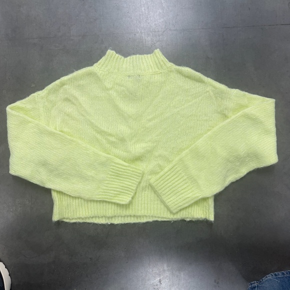 Wild Fable Neon Yellow Fuzzy Cropped Off Shoulder Sweater Size Unknown - Picture 4 of 4